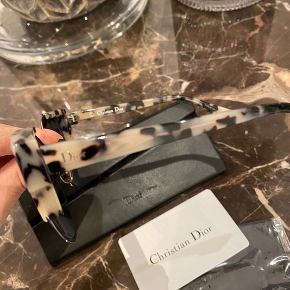 Dior Blue P7JKU Wildly Cat Eye Sunglasses - Full Set - Picture 6 of 7